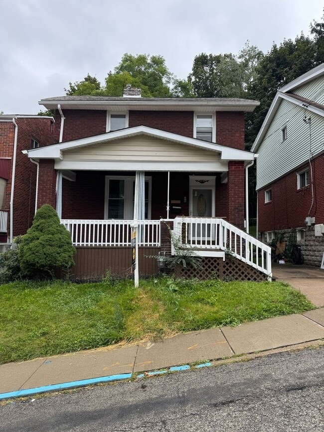 property at 2805 Louisiana Ave