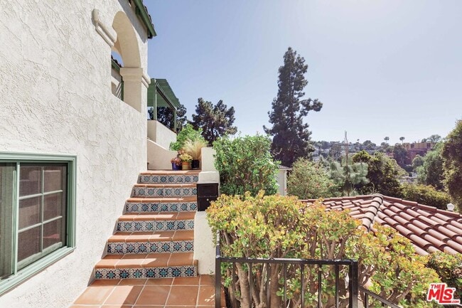 3024 Angus St in Los Angeles, CA - Building Photo - Building Photo