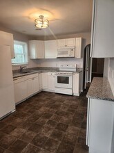 11837 Robinwood Dr in Hagerstown, MD - Building Photo - Building Photo