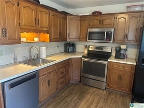 4591 N Hedgerow Dr in Allentown, PA - Building Photo - Building Photo