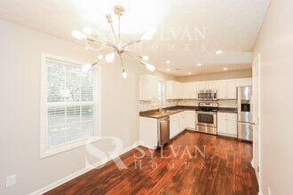 6832 Ridgewood Ln in Riverdale, GA - Building Photo - Building Photo