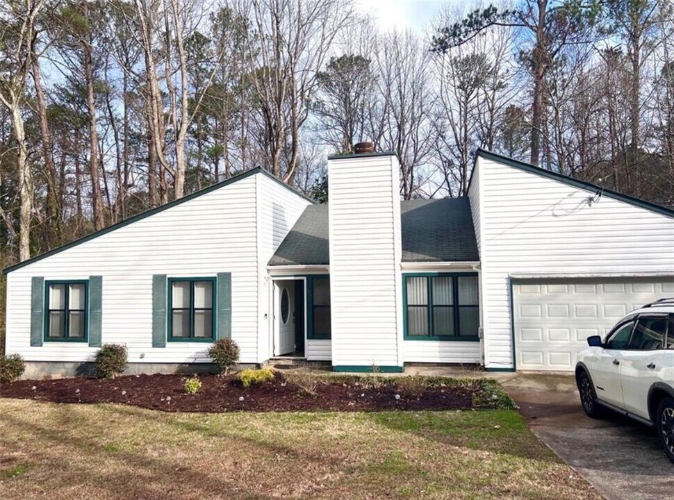 125 Apple Valley Dr in Woodstock, GA - Building Photo