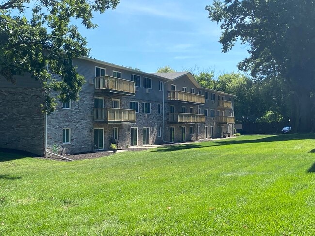 Overlook Pointe in Middleton, WI - Foto de edificio - Building Photo