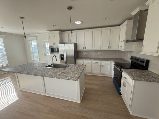 4208 Queens Way in Ellenton, FL - Foto de edificio - Building Photo