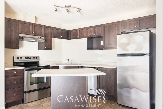 property at 7331-7331 South Terwillegar Dr NW