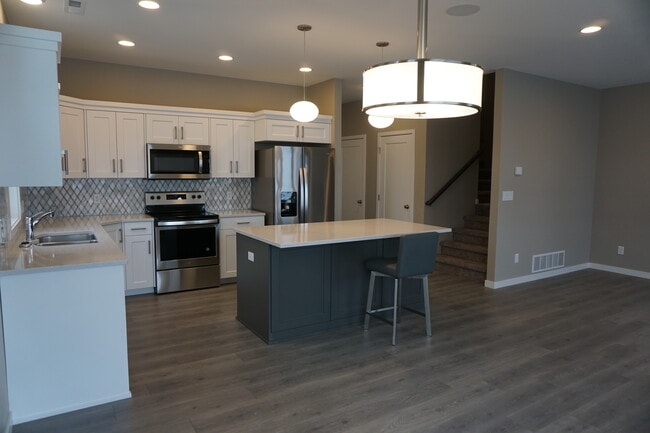 3805 Stacy Dr in Bismarck, ND - Building Photo - Building Photo