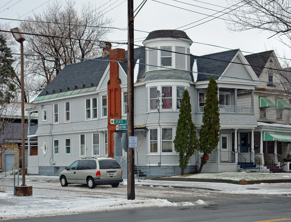 817 State St in Schenectady, NY - Foto de edificio