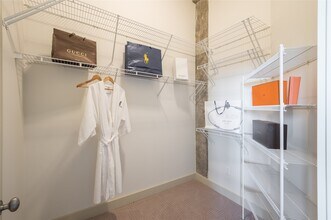 4899 Montrose Blvd in Houston, TX - Building Photo - Building Photo