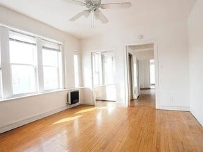 4414 N Whipple St in Chicago, IL - Foto de edificio - Building Photo