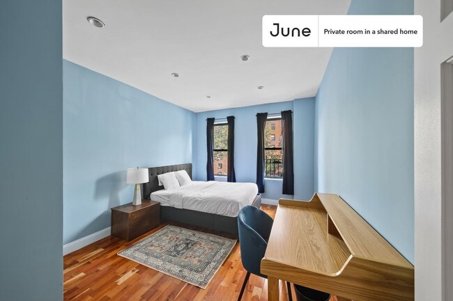 property at 23 E 109th St