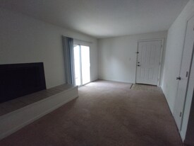 600 Reusens Rd in Lynchburg, VA - Building Photo