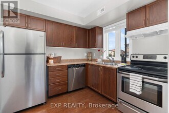 135 Sydenham Wells in Barrie, ON - Building Photo - Building Photo