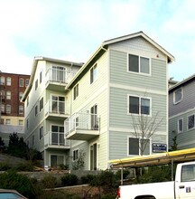 Broadway Five Apartments in Tacoma, WA - Foto de edificio - Building Photo