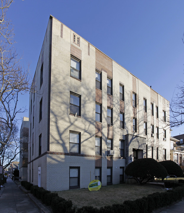 1722 Kennedy Blvd in Union City, NJ - Building Photo