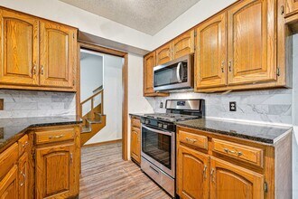 2116 SW 70th St in Oklahoma City, OK - Building Photo - Building Photo