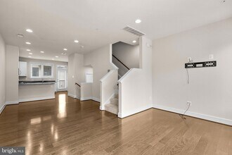 10413 Fernwood Rd in Bethesda, MD - Building Photo - Building Photo