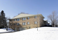 Maple Commons in Bloomington, MN - Foto de edificio - Building Photo