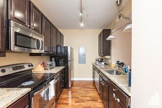 565 W Quincy St, Unit 907 in Chicago, IL - Building Photo - Building Photo