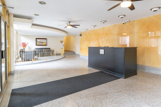 601 Kappock St in Bronx, NY - Building Photo - Lobby