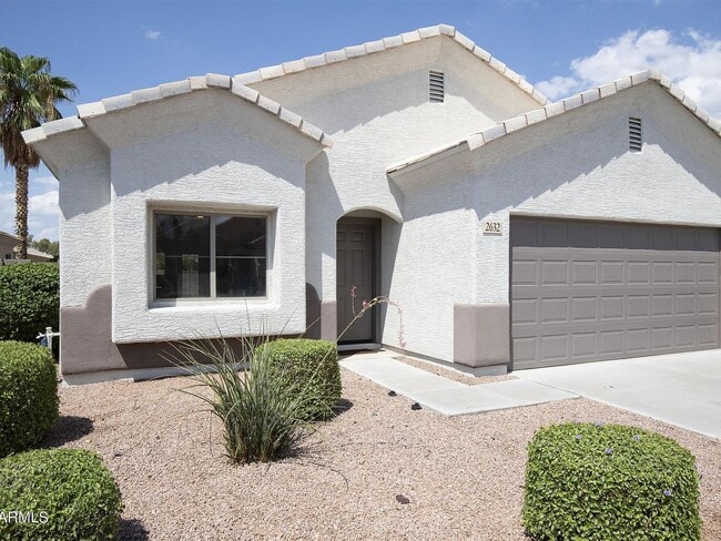 property at 2632 E Hidalgo Ave