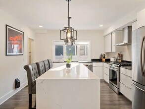 169 W 9th St, Unit Single Family in Boston, MA - Building Photo - Building Photo