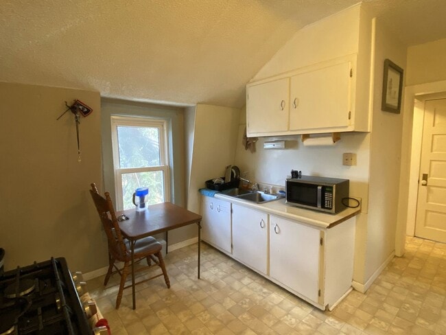 418 S 6th St in Laramie, WY - Building Photo - Building Photo
