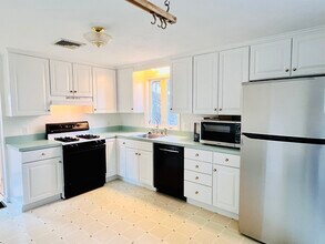 118 Wyoming Ave in Malden, MA - Building Photo - Building Photo