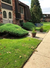 215 Riviera Dr, Unit 215 photo'