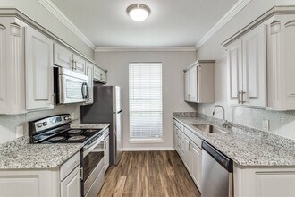 Colonial in Cleburne, TX - Building Photo - Building Photo