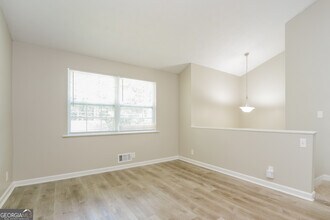 2535 Kelly Lake Dr in Decatur, GA - Building Photo - Building Photo