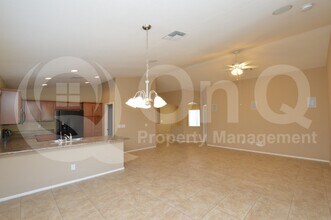 4193 E Sandy Way in Gilbert, AZ - Building Photo - Building Photo