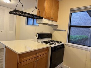 56 Shrewsbury Green Dr in Shrewsbury, MA - Building Photo - Building Photo