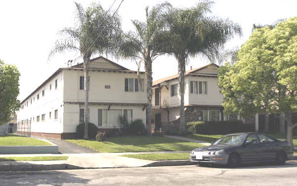 835 S Chapel Ave in Alhambra, CA - Building Photo