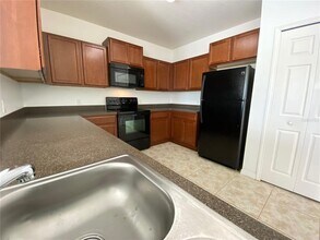 3510 Yacht Club Ct in Kissimmee, FL - Building Photo - Building Photo