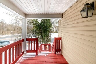 579 Elm Crossing Ct in Ballwin, MO - Building Photo - Building Photo