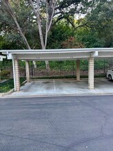 23930 Arroyo Park Dr in Santa Clarita, CA - Building Photo - Building Photo