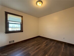9405 Bancroft Ave in Cleveland, OH - Building Photo - Building Photo