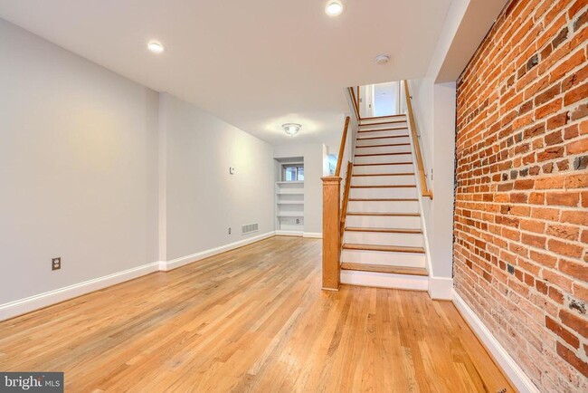 1218 S Clinton St in Baltimore, MD - Building Photo - Building Photo