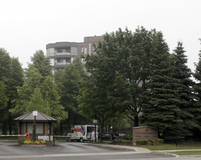 The Arboretum in Oakville, ON - Building Photo - Building Photo