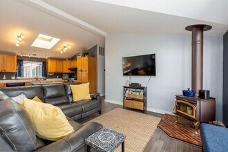 60289 Cinder Butte Rd in Bend, OR - Building Photo - Building Photo