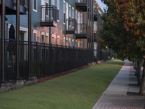 The Saulet Apartments in New Orleans, LA - Building Photo - Building Photo