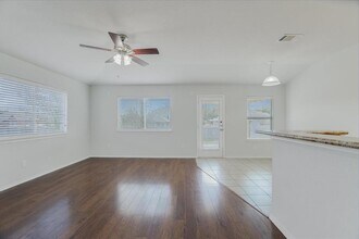 906 Washburn Dr in Leander, TX - Building Photo - Building Photo