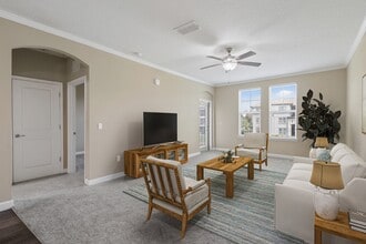 Lantower Grande Pines in Orlando, FL - Building Photo - Building Photo