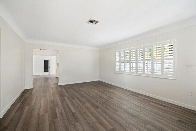 662 Villa Grande Ave S in St. Petersburg, FL - Building Photo - Building Photo