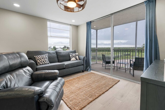 1030 Hickory Blvd in Bonita Springs, FL - Building Photo - Building Photo