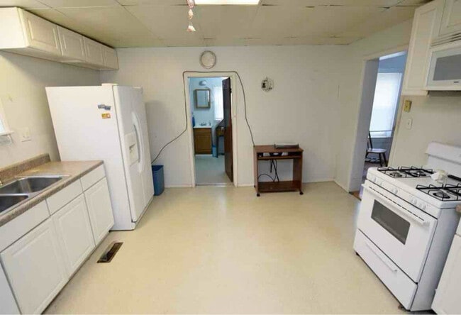 424 W Chickasaw St in Tahlequah, OK - Foto de edificio - Building Photo