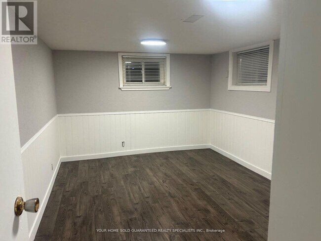 53 St Quentin Ave in Toronto, ON - Building Photo - Building Photo