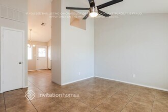 5730 N 68th Ave in Glendale, AZ - Building Photo - Building Photo