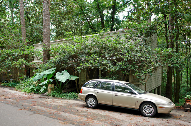 306 Vantage Point Ln in Tallahassee, FL - Building Photo - Building Photo