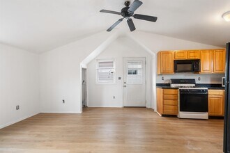 689 2nd St in Secaucus, NJ - Building Photo - Building Photo